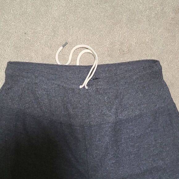 Urban outfitters out from under joggers - Picture 2 of 5